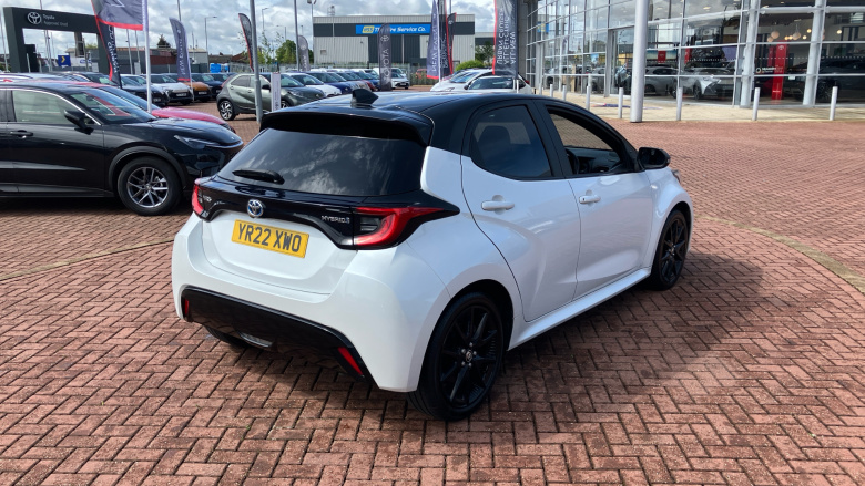 Toyota Yaris 1.5 Hybrid Dynamic 5dr CVT Hybrid Hatchback